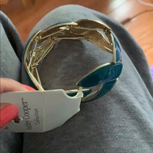 Teal/Green and Gold bracelet